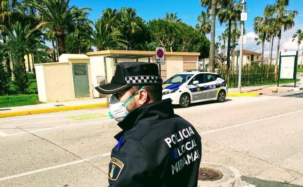 Policía local de Miramar, Valencia.