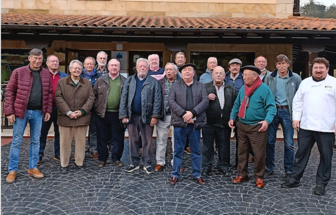 La Peña ‘Los Segundos jueves’ visitó la ‘Villa de los Arzobispos’