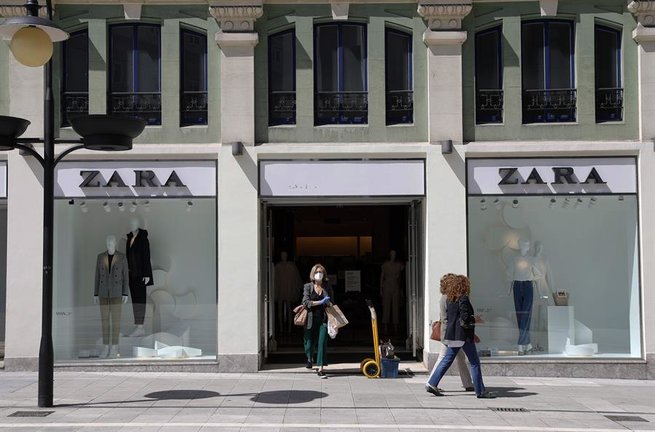 tiendas, pero con "influencers", así amenaza la china Shein a Zara o H&M