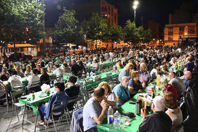 Cena de hermandad, uno de los actos multitudinarios celebrados este fin de semana en fiestas de Vila-real.