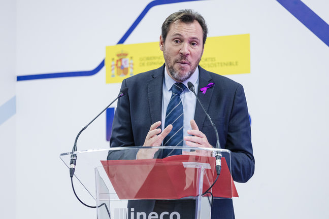 El ministro de Transportes y Movilidad Sostenible, Óscar Puente. / Carlos Luján