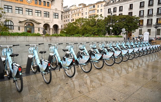 Bicicletas eléctricas del servicio de alquiler de Santander. / Alerta