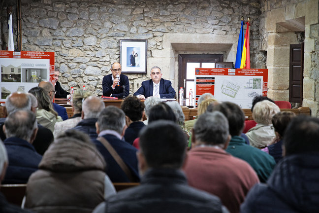 Fotografía de la reunión donde se anunció la inversión de 2,5millones de euros para llevar a cabo el proyecto. / Alerta