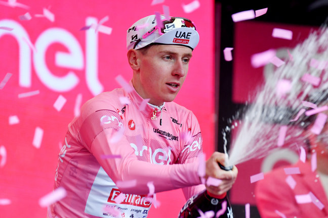 Tadej Pogacar celebra una victoria en el Giro. / Andrea Amato