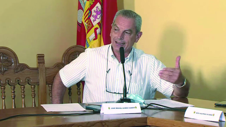 José Miguel Gómez ya es alcalde de Rionansa tras su moción de censura a José Luis Herreros. / Alerta