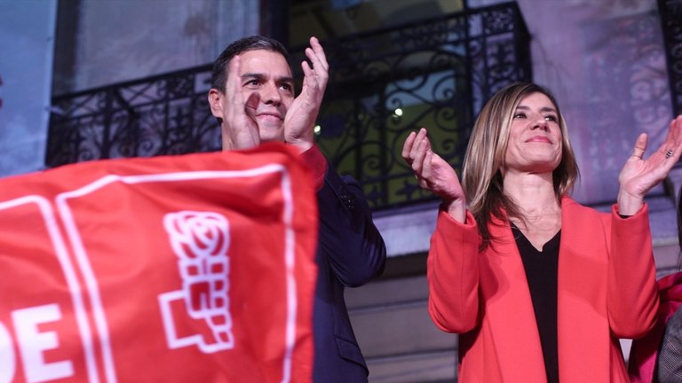 El secretario general del PSOE y presidente del Gobierno, Pedro Sánchez y su mujer, Begoña Gómez. Eduardo Parra / Archivo