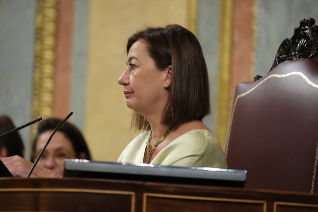 La presidenta del Congreso, Francina Armengol, durante la sesión de control al Gobierno. Jesús Hellín