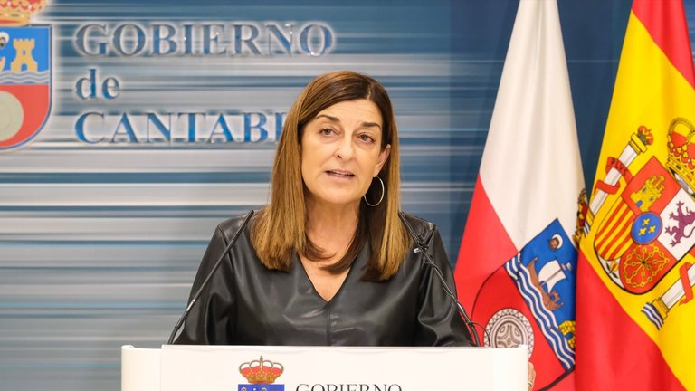 La presidenta del Gobierno de Cantabria, María José Sáenz de Buruaga. / EP