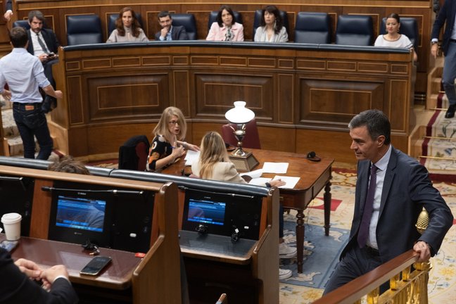 El presidente del Gobierno, Pedro Sánchez, llega a un pleno en el Congreso de los Diputados. Eduardo Parra