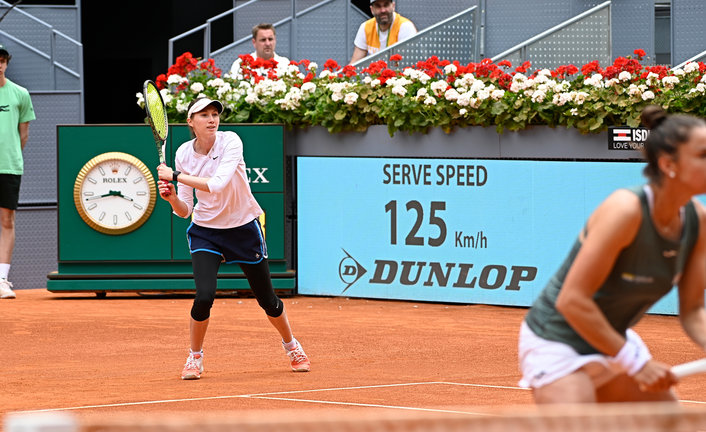 La tenista cántabra Cristina Bucsa durante un partido. / e.p,