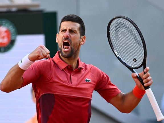 Djokovic celebra uno de los puntos con rabia. / Roland Garros