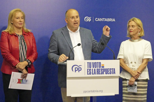 El portavoz del PP en el Congreso, Miguel Tellado en su visita a Santander. / A.E.