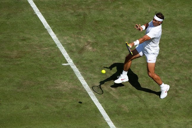 Rafael Nadal durante un encuentro en Wimbledon. / EP