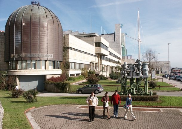 Planetario de Santander en la Escuela Náutica. / Alerta
