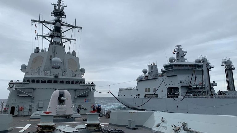 Atraca en Ferrol la fragata 'Almirante Juan de Borbón' tras un despliegue con otros buques de la OTAN. / A.E.