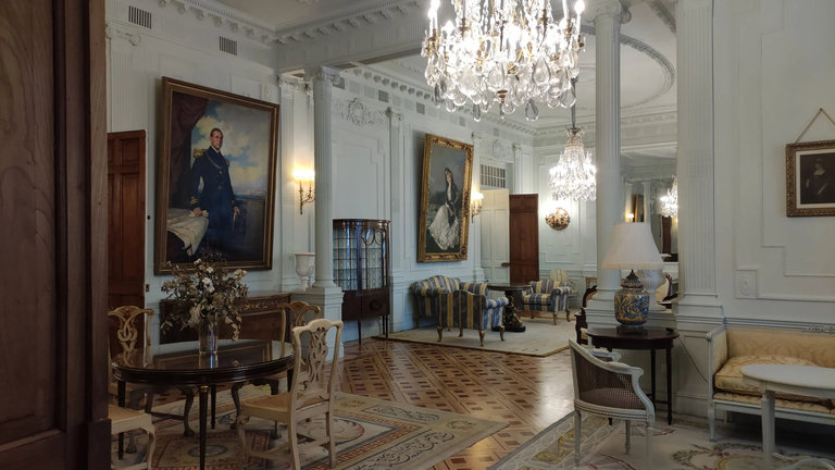 El salón de la familia de la reina Victoria Eugenia, en el interior del Palacio de la Magdalena, Santander. / Alerta