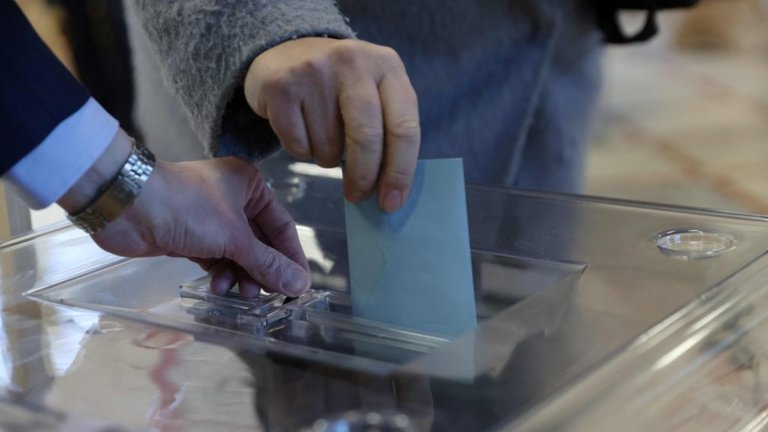 francia elecciones urnas