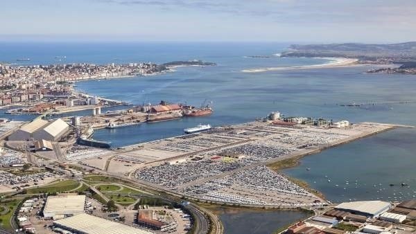 Vista aérea del Puerto de Santander y la bahía. EP / Archivo