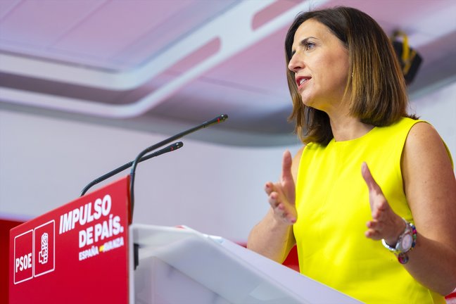 La portavoz del PSOE , Esther Peña, en una rueda de prensa en la sede nacional del partido. Eva Ercolanese