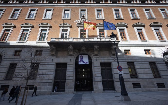 Fachada del ministerio de Hacienda en Madrid. / Eduardo Parra