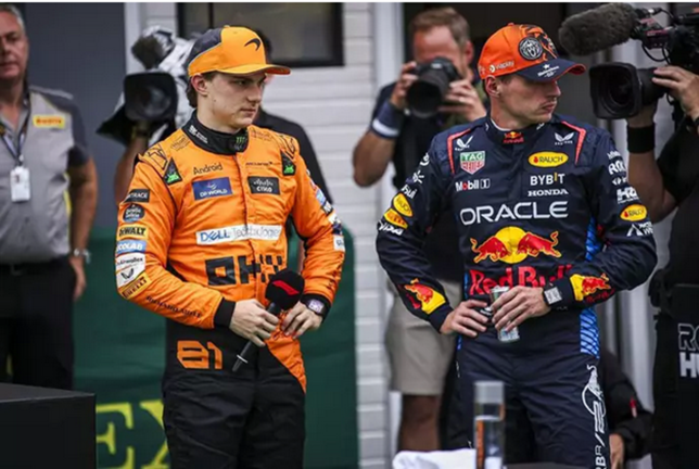El piloto australiano de F1 Oscar Piastri (McLaren) y el neerlandés Max Verstappen (Red Bull), en el GP de Hungría 2024. / AFP7
