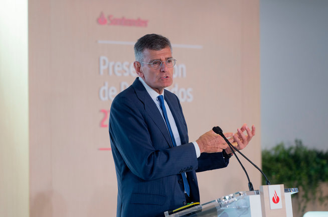 El director financiero del Santander, José García Cantera. / EP