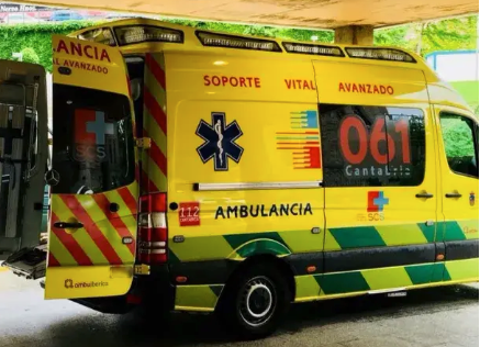 Ambulancia del 061 de Cantabria. / 061