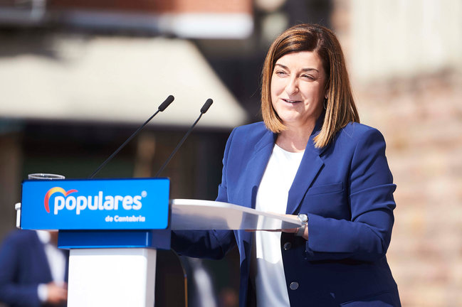 La presidenta de Cantabria, María José Sáenz de Buruaga. / Alerta