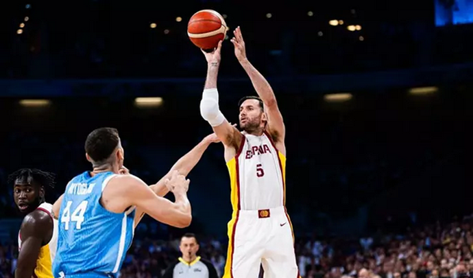 El jugdor de la selección española de baloncesto Rudy Fernández, ante Grecia en Paris 2024. / COE
