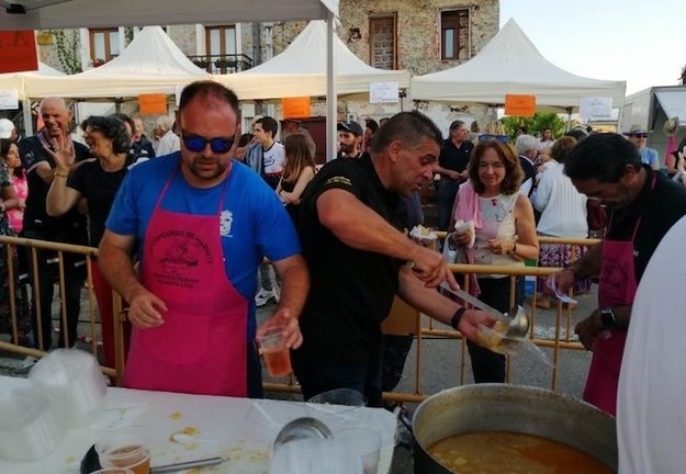 Concurso de marmite de las fiestas de San Roque de Argoños. / A.E.