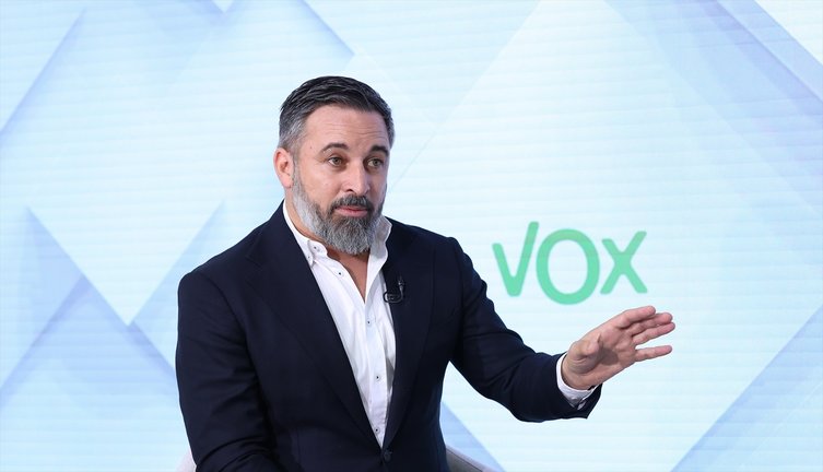 El líder de VOX, Santiago Abascal, durante una entrevista. Marta Fernández