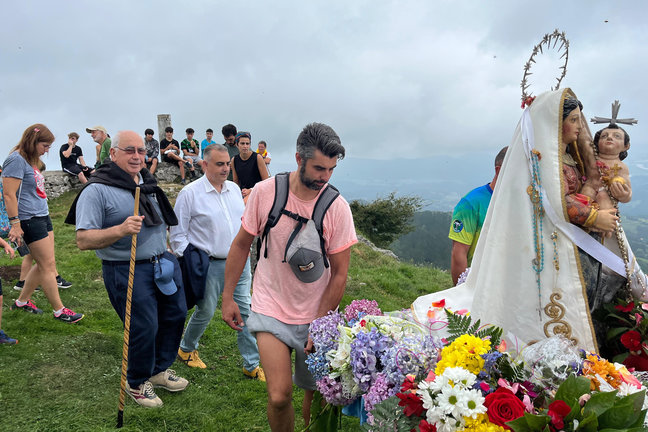 El consejero de Fomento, Ordenación del Territorio y Medio Ambiente, Roberto Media, asiste a los actos conmemorativos de la Nuestra Señora de las Nieves.