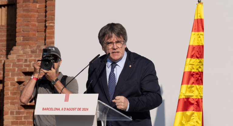 El expresidente de la Generalitat de Catalunya Carles Puigdemont interviene en un acto de bienvenida organizado por entidades independentistas en el paseo Lluís Companys, a 8 de agosto de 2024, en Barcelona, Catalunya (España). David Zorrakino / Europa Press
Personajes: CARLES PUIGDEMONT