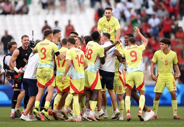 Los jugadores de la selección española de fútbol olímpica celebra el pase a la final de Paris 2024.
- RFEF