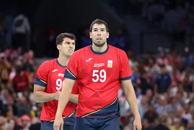 Daniel Dujshebaev en un partido en los Juegos Olímpicos de Paris. / AFP/ / EP