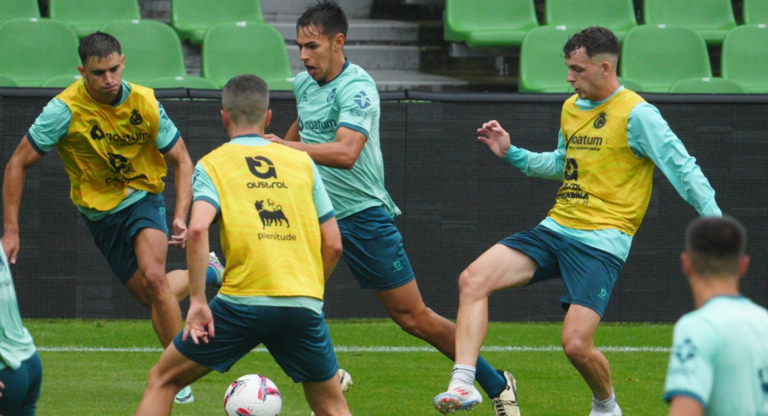 Jugadores del Racing durante un entrenamiento. / RACING