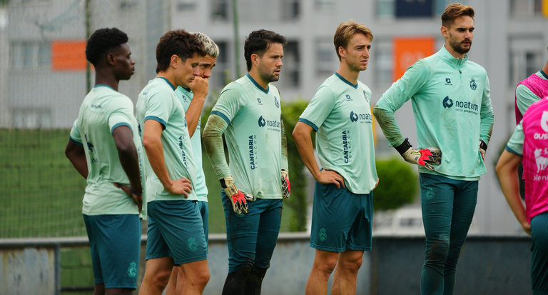 Los jugadores del Racing durante el entrenamiento. / RRC