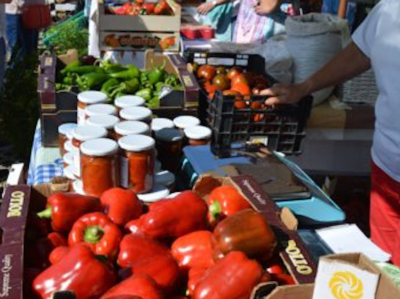 Una de las ediciones de la feria del Pimiento de Isla. / A.A.