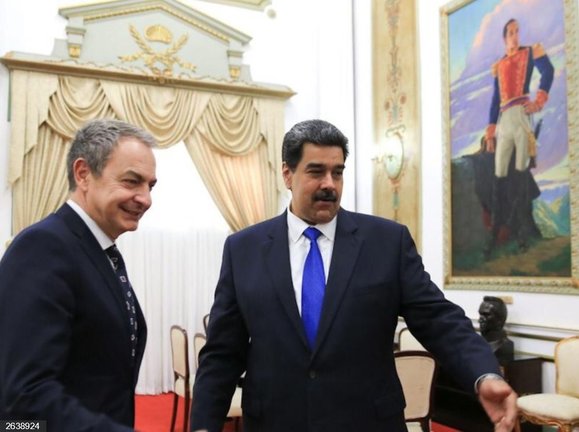 El expresidente español, José Luis Rodríguez Zapatero, junto a Nicolás Maduro. / EP / Archivo