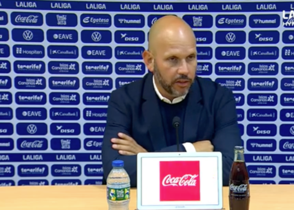 El entrenador del Racing, José Alberto, tras el partido contra el Tenerife. / A.E.