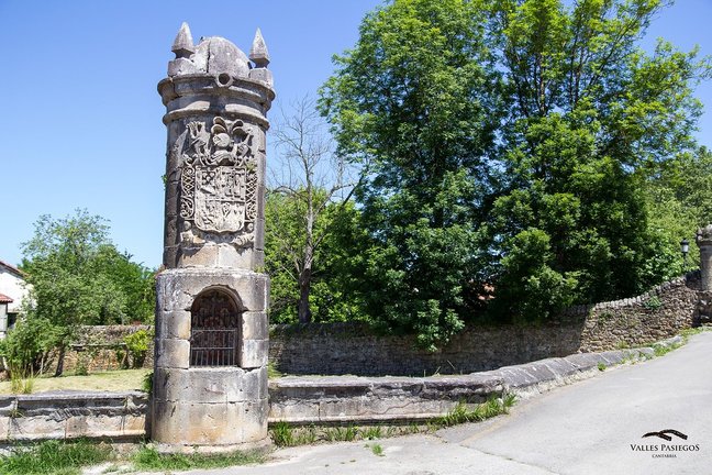 Los cubos heráldicos de Selaya. / A.E