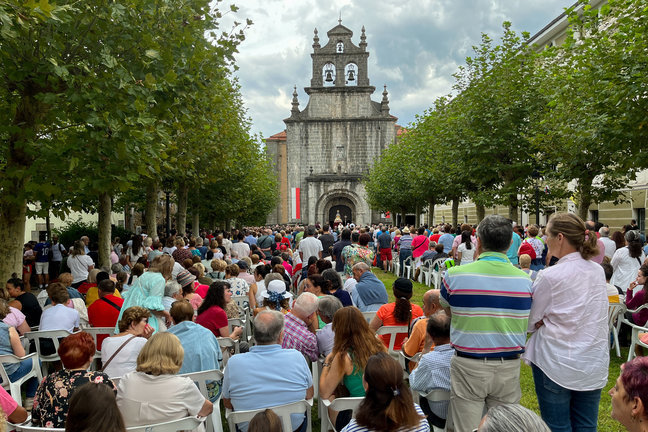 Miles de cántabros peregrinarán hasta el santuario de Marrón, en Ampuero, para arropar a su patrona, la Virgen de la Bien Aparecida. / Miguel Ramos