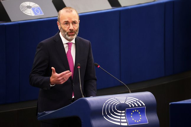 El presidente del Partido Popular Europeo, Manfred Weber, habla durante una sesión plenaria del Parlamento Europeo. EP / Archivo