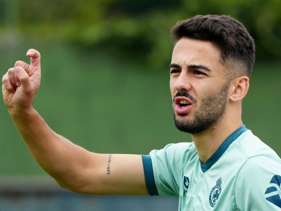 Andrés durante un entrenamiento con el Racing. / RRC