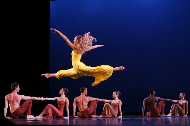 Diversion of Angels, inicialmente titulado Wilderness Stair, es un ballet de Martha Graham interpretado con una partitura original de Norman Dello Joio.