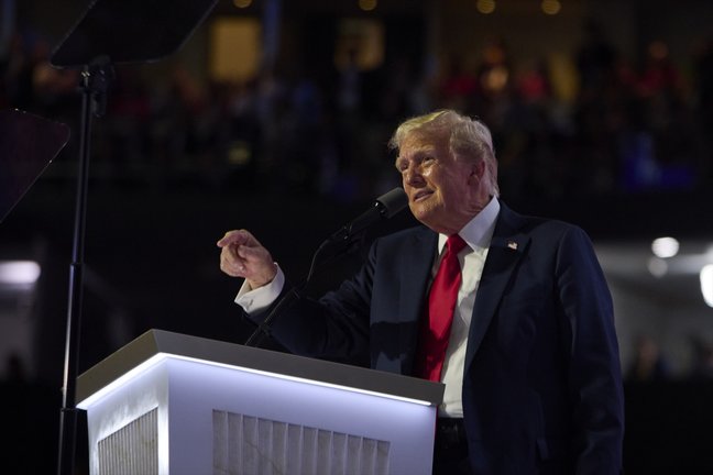 El ex presidente estadounidense y candidato presidencial republicano de 2024, Donald Trump, habla durante la Convención Nacional Republicana de 2024. / Dominic Gwinn