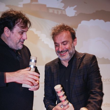 La película “Segundo premio”, de Isaki Lacuesta y Pol Rodríguez, recibe el Faro de Plata a la Mejor Película de la sección Cantabria Infinita. / EP