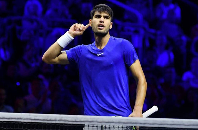 El tenista murciano, Carlos Alcaraz durante la Copa Laver. / CL