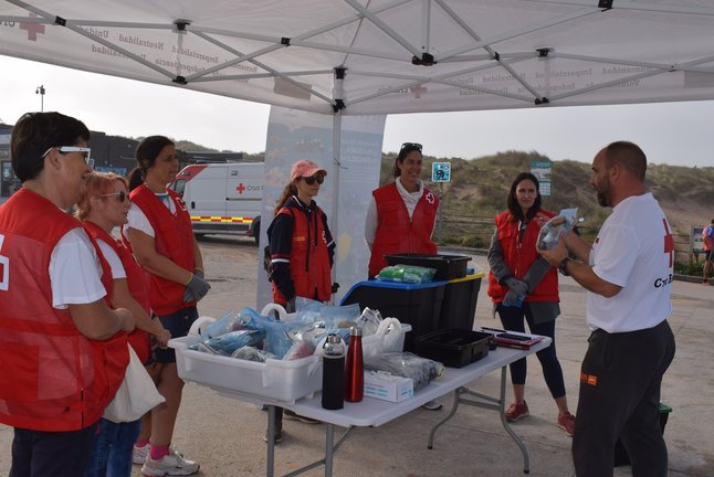 Cruz Roja Cantabria organiza una jornada de voluntariado ambiental. / A.E.