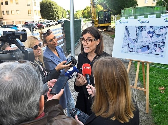 Gema Igual asiste al inicio de las obras, que suponen una inversión de 188.000 euros y serán ejecutadas por Aqualia como parte del canon que debe destinar a optimizar las infraestructuras del servicio de aguas.